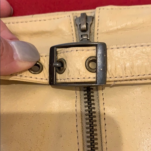 Bisou Bisou camel leather skirt. - Picture 4 of 8